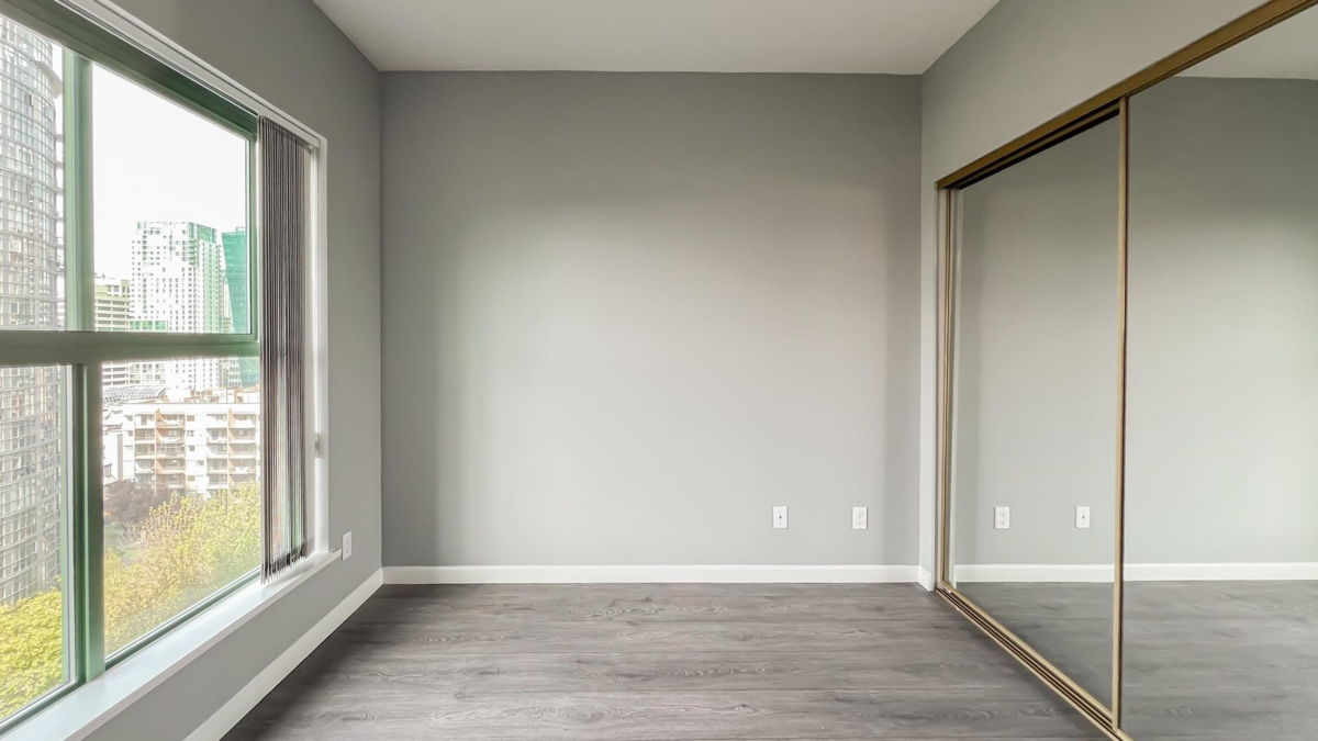 Hallway Photo of 1206 909 Burrard Street, Vancouver, BC