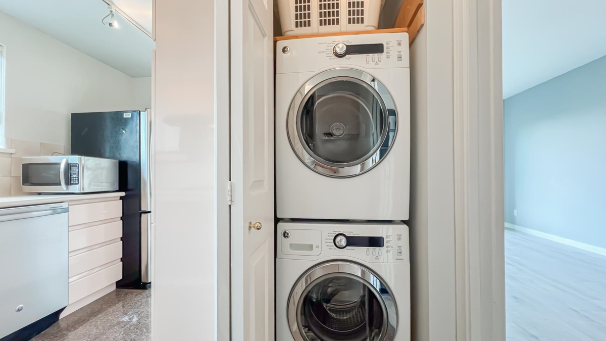 Powder Room Photo of 1206 909 Burrard Street, Vancouver, BC