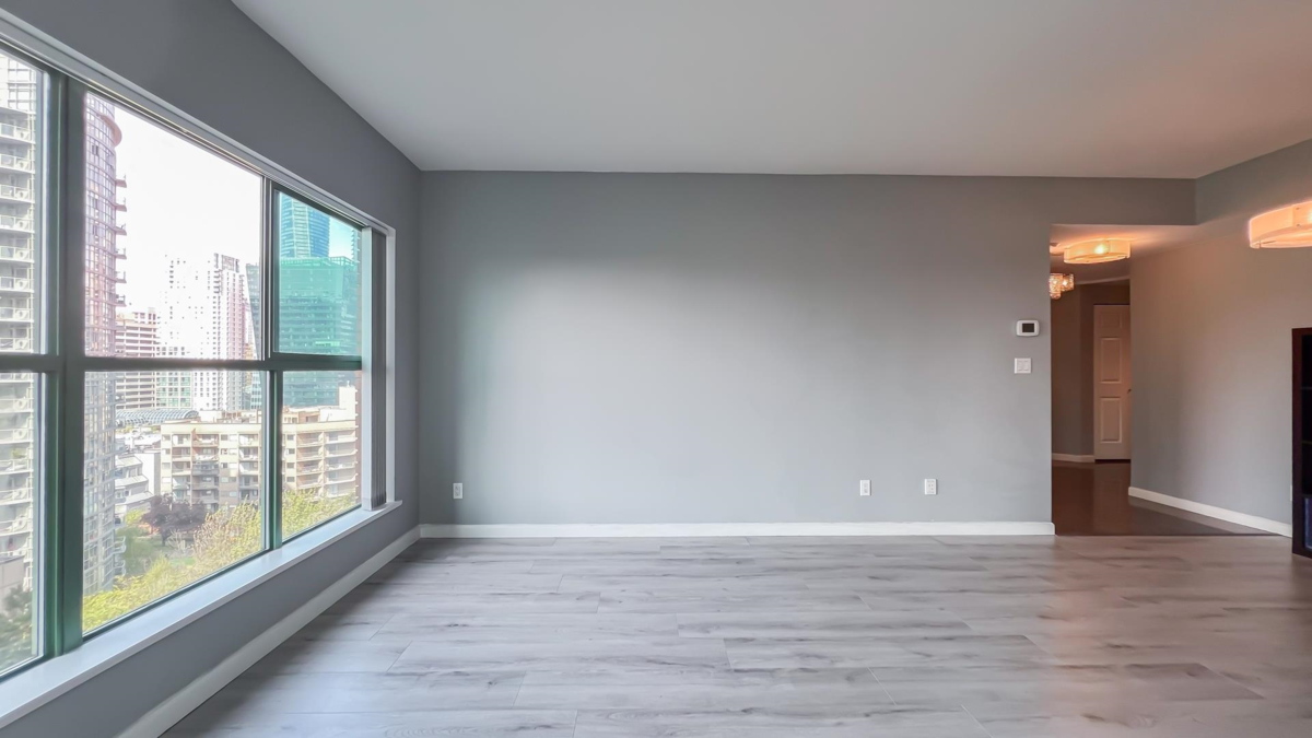 Walk-In Closet Photo of 1206 909 Burrard Street, Vancouver, BC