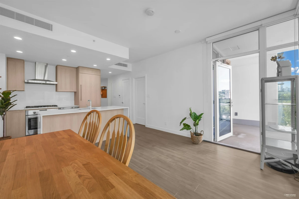Living Room Photo of 1009 2311 Beta Avenue, Burnaby, BC