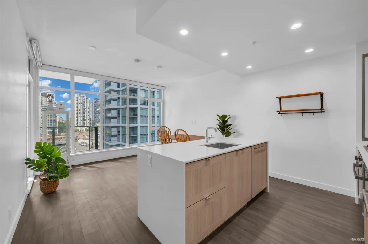 Exterior Front Photo of 1009 2311 Beta Avenue, Burnaby, BC