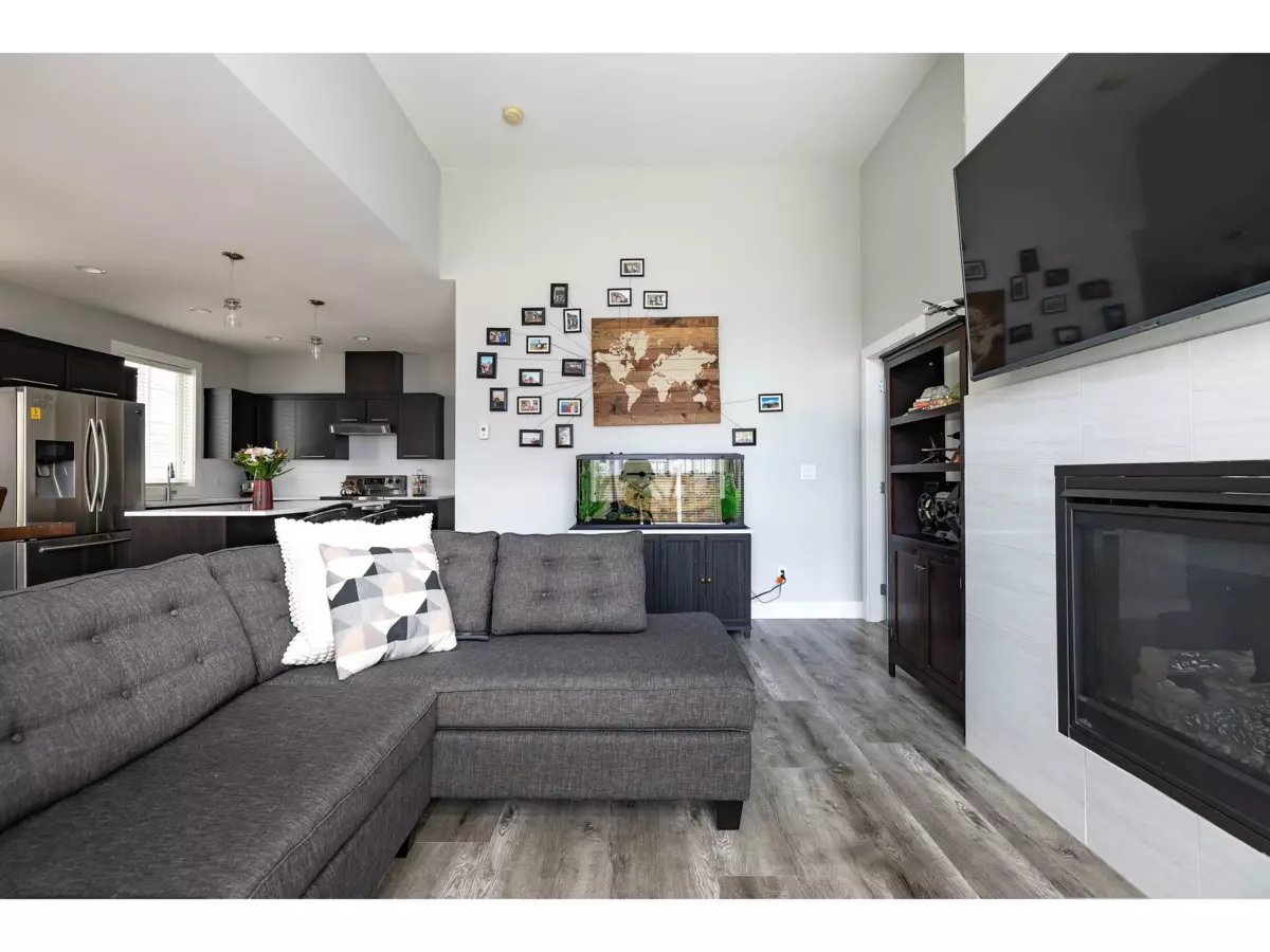 Breakfast Nook Photo of 32574 Ross Drive, Mission, BC