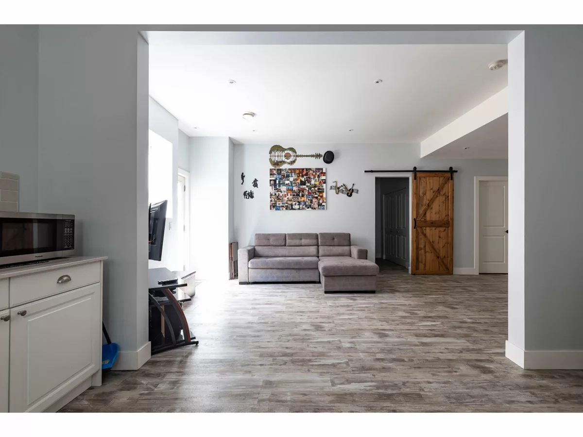 Swimming Pool Photo of 32574 Ross Drive, Mission, BC