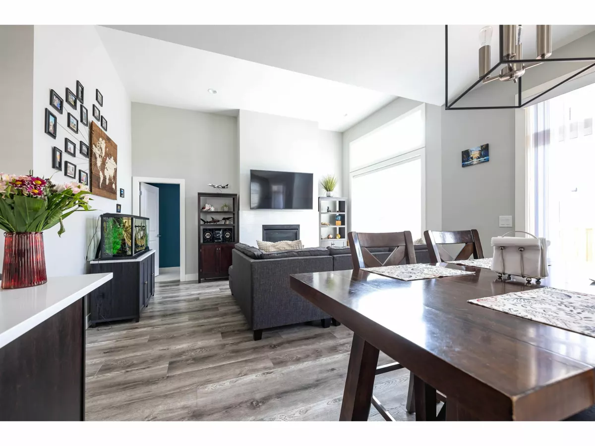 Walk-In Closet Photo of 32574 Ross Drive, Mission, BC