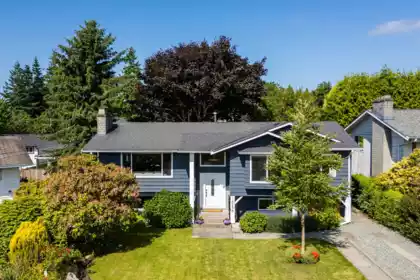 14256 Park Avenue, White Rock, BC, White Rock — Single Family Residence for sale
