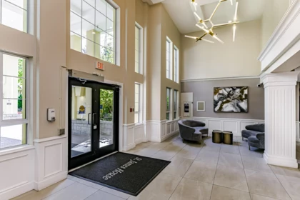 213 5835 Hampton Place, Vancouver, BC, Vancouver — Apartment/Condo for sale