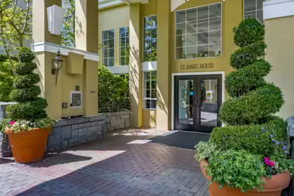213 5835 Hampton Place, Vancouver, BC, Vancouver — Apartment/Condo for sale