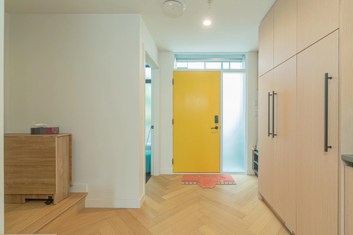 Walk-In Closet Photo of 12 6778 Oak Street, Vancouver, BC