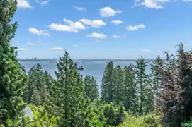 4668 Clovelly Walk, West Vancouver, BC