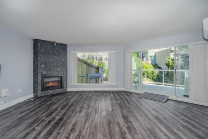 202 15025 Victoria Avenue, White Rock, BC, White Rock — Apartment/Condo for sale
