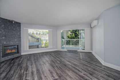 202 15025 Victoria Avenue, White Rock, BC, White Rock — Apartment/Condo for sale