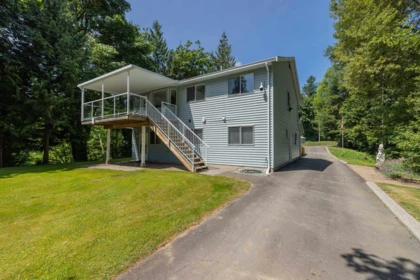 Staircase Photo of 7 29605 Mctavish Road, Abbotsford, BC