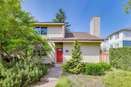 6138 W Greenside Drive, Surrey, BC, Surrey — Townhouse for sale