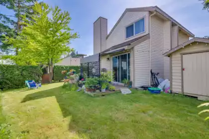 6138 W Greenside Drive, Surrey, BC, Surrey — Townhouse for sale