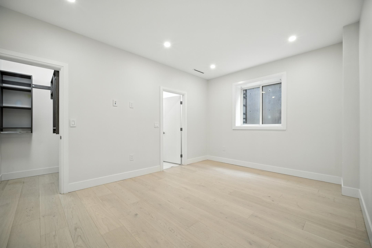 Backyard Photo of 2113 Dawes Hill Road, Coquitlam, BC