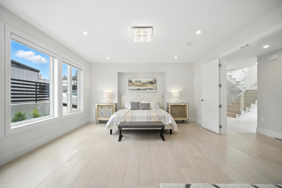 Entry Foyer Photo of 2113 Dawes Hill Road, Coquitlam, BC