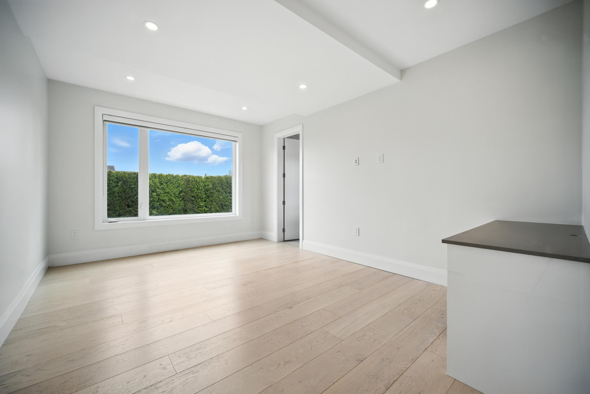 Garage Interior Photo of 2113 Dawes Hill Road, Coquitlam, BC