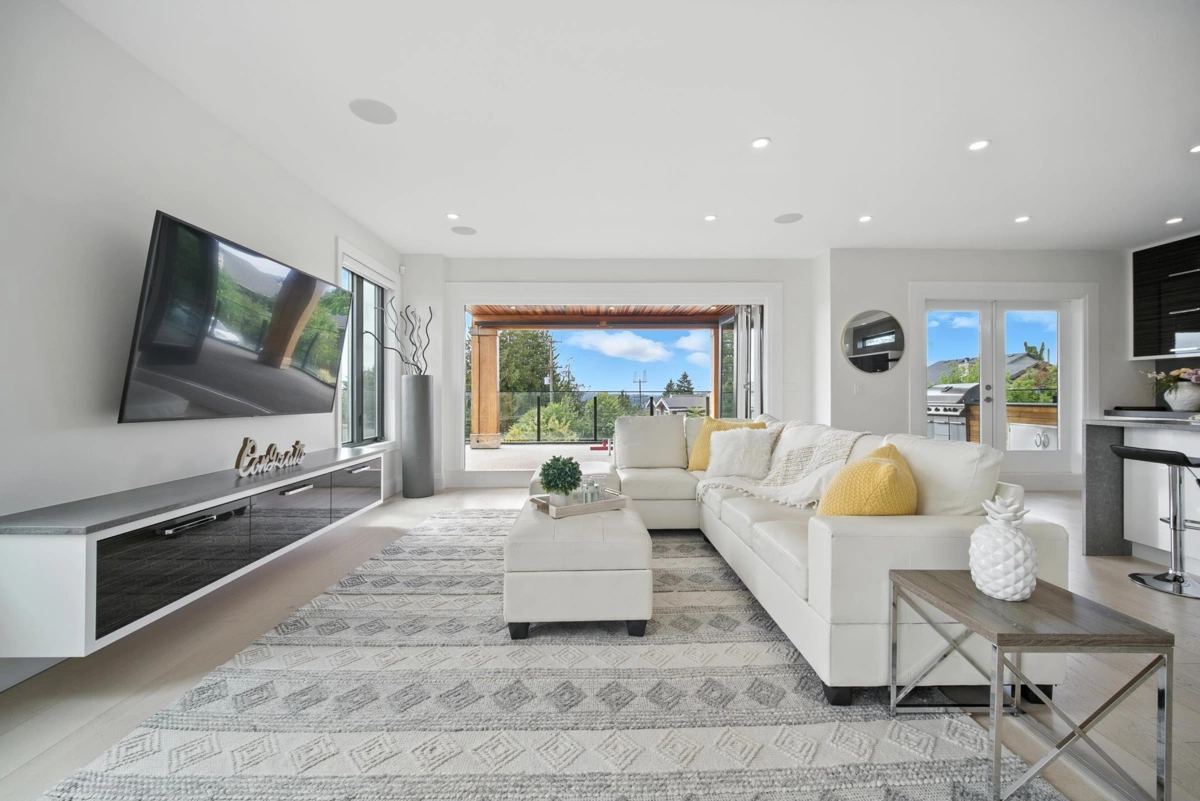 Primary Bathroom Photo of 2113 Dawes Hill Road, Coquitlam, BC