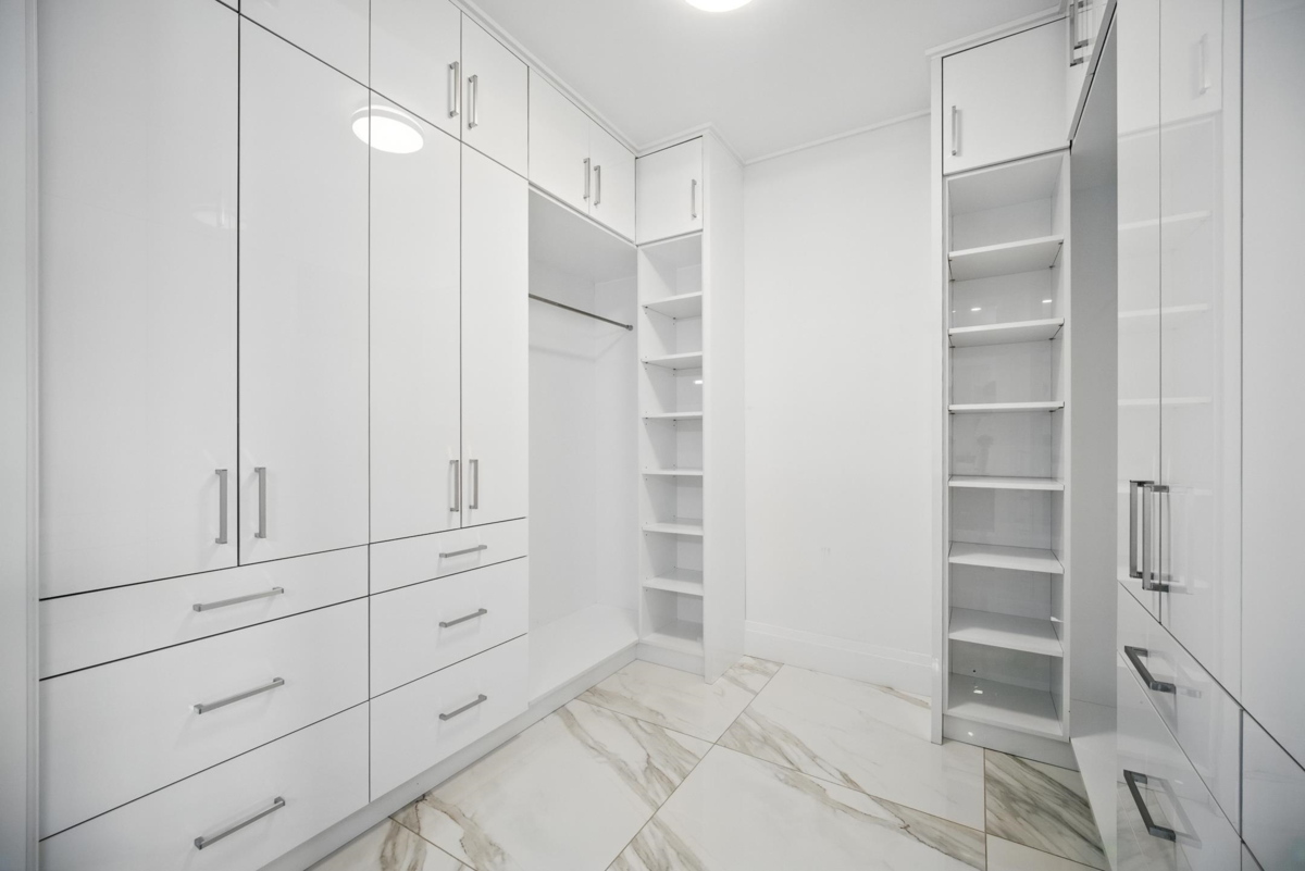 Staircase Photo of 2113 Dawes Hill Road, Coquitlam, BC