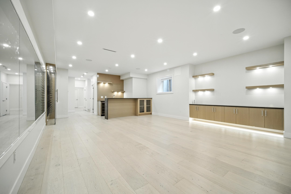 Swimming Pool Photo of 2113 Dawes Hill Road, Coquitlam, BC