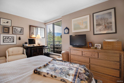 Basement Recreation Room Photo of 903 1745 Esquimalt Avenue, West Vancouver, BC