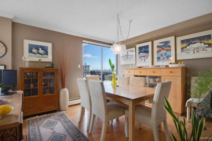 Pantry Photo of 903 1745 Esquimalt Avenue, West Vancouver, BC