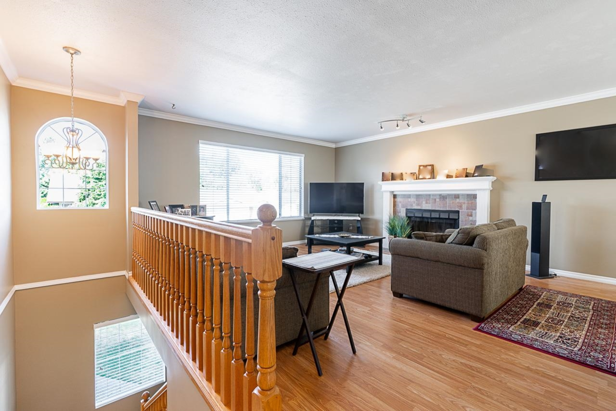 Living Room Photo of 11908 237a Street, Maple Ridge, BC