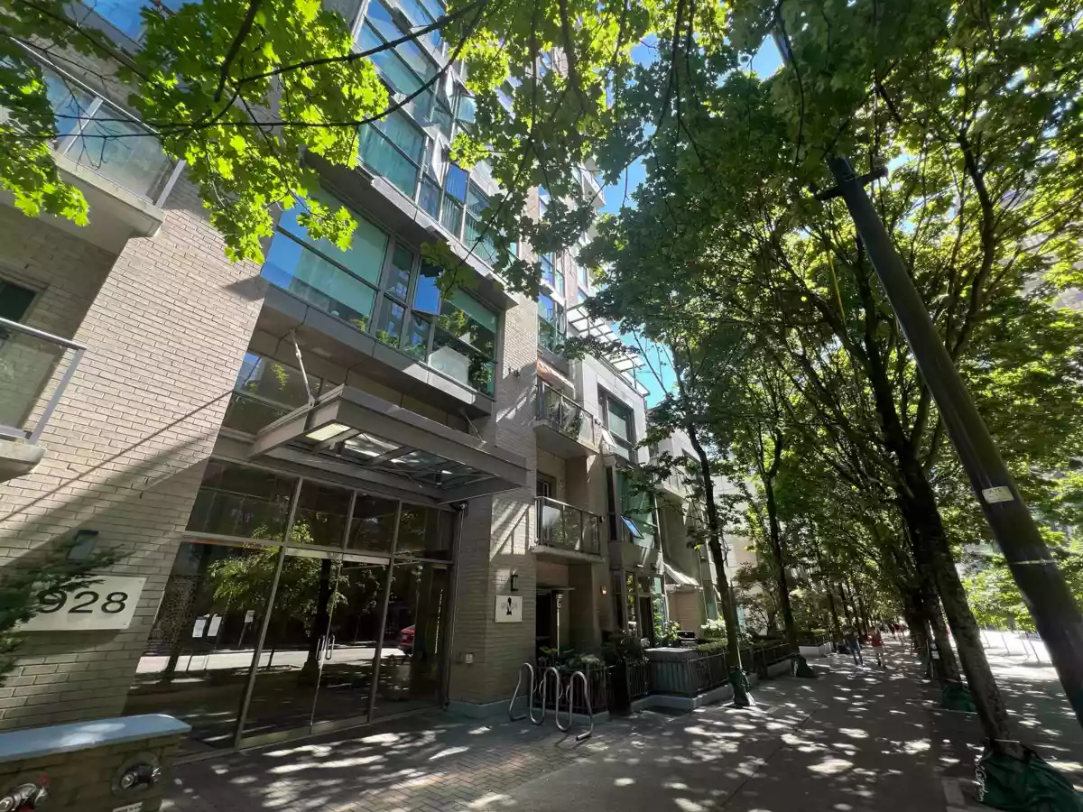 Bedroom 3 Photo of 1203 928 Richards Street, Vancouver, BC