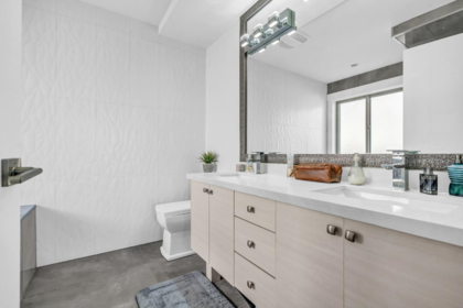 Hallway Photo of 175 Delta Avenue, Burnaby, BC
