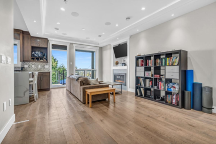 Kitchen Island Photo of 175 Delta Avenue, Burnaby, BC