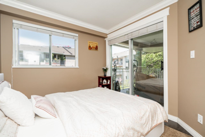 Powder Room Photo of 313 13727 74 Avenue, Surrey, BC