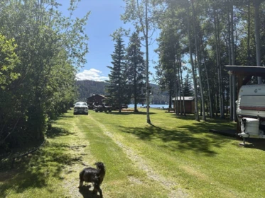 200 Sunshine Drive, 70 Mile House, BC, Harrison Lake — 1 bed recreational for sale