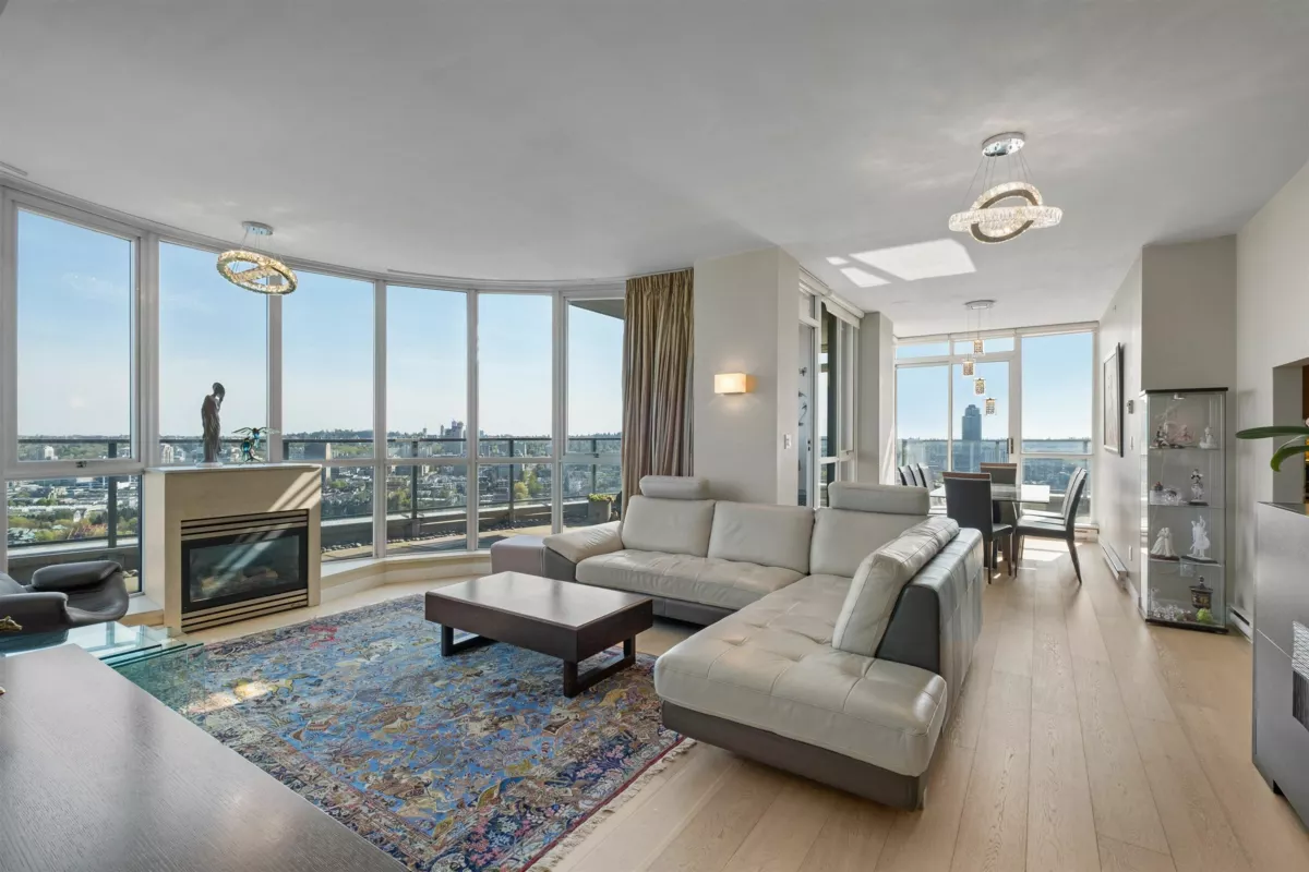 Exterior Front Photo of 4201 1408 Strathmore Mews, Vancouver, BC