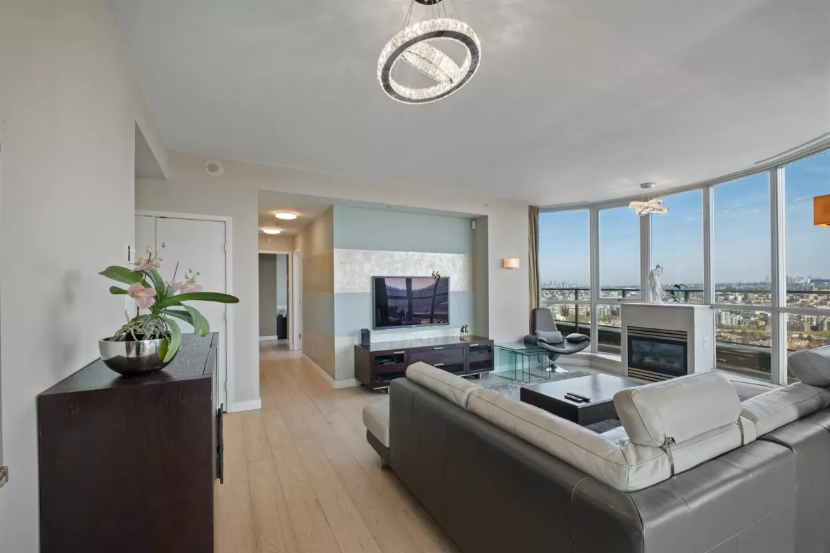 Hallway Photo of 4201 1408 Strathmore Mews, Vancouver, BC