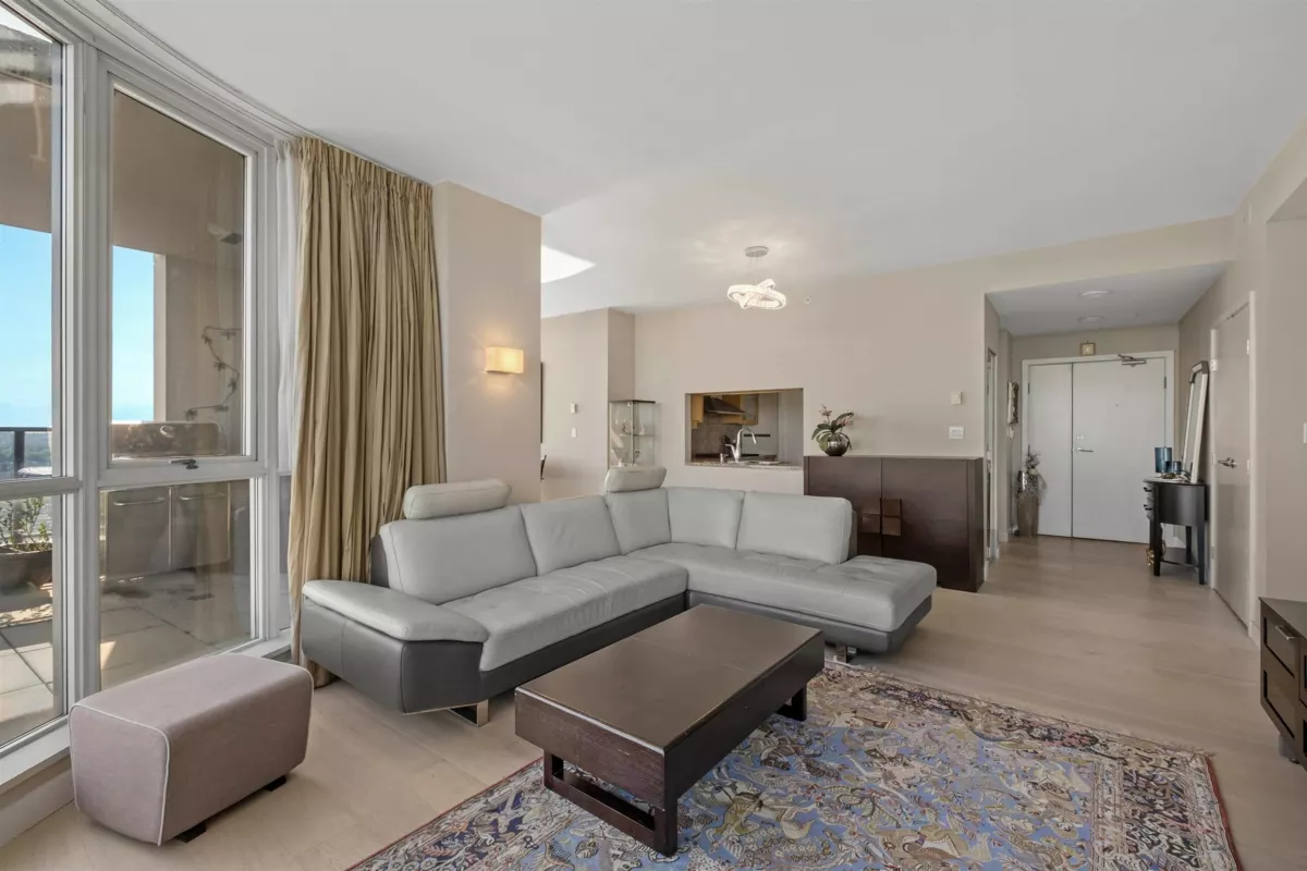 Kitchen Island Photo of 4201 1408 Strathmore Mews, Vancouver, BC