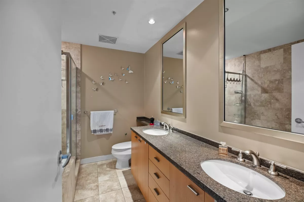 Mudroom Photo of 4201 1408 Strathmore Mews, Vancouver, BC