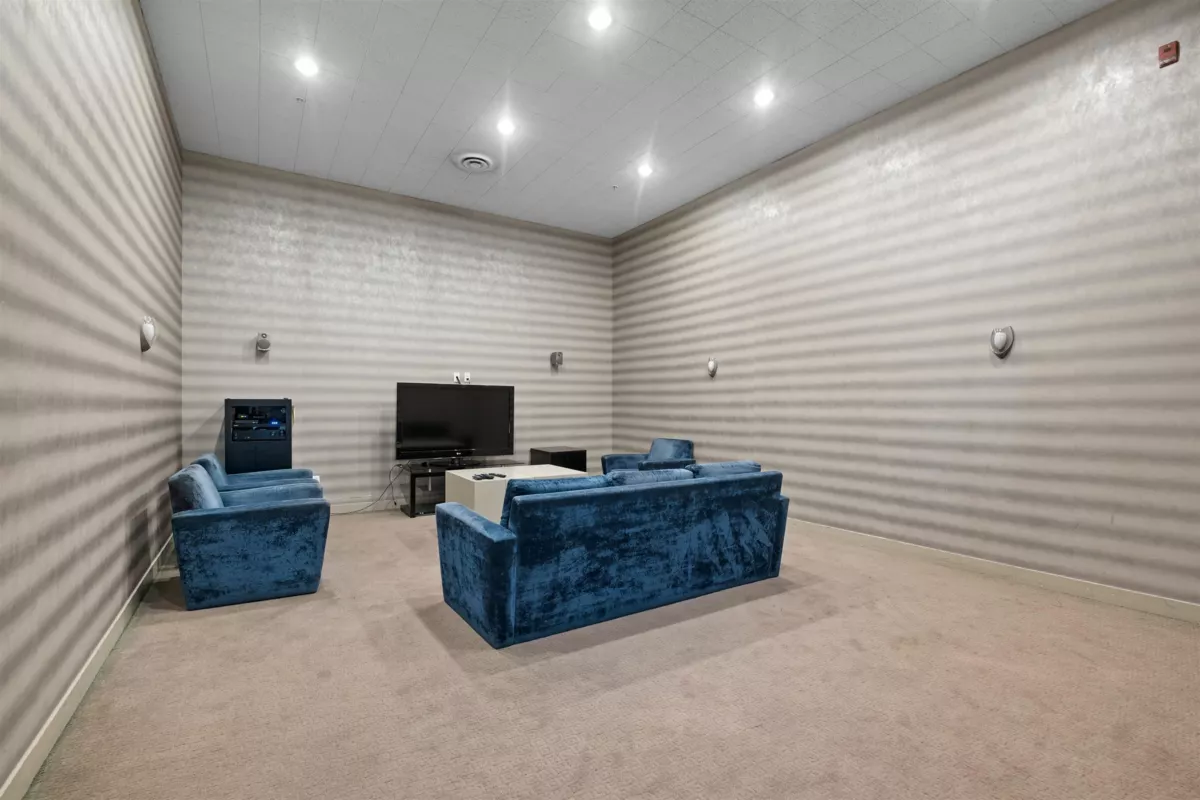 Swimming Pool Photo of 4201 1408 Strathmore Mews, Vancouver, BC