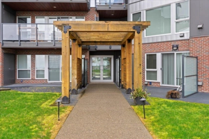 209 378 Esplanade Avenue, Harrison Hot Springs, BC, Harrison Hot Springs — Apartment/Condo for sale