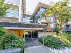 111 221 E 3rd Street, North Vancouver, BC