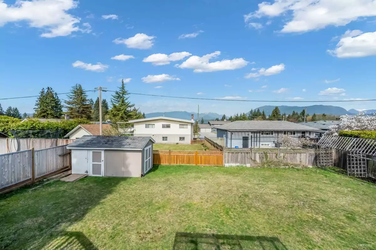 Basement Recreation Room Photo of 818 Seymour Drive, Coquitlam, BC