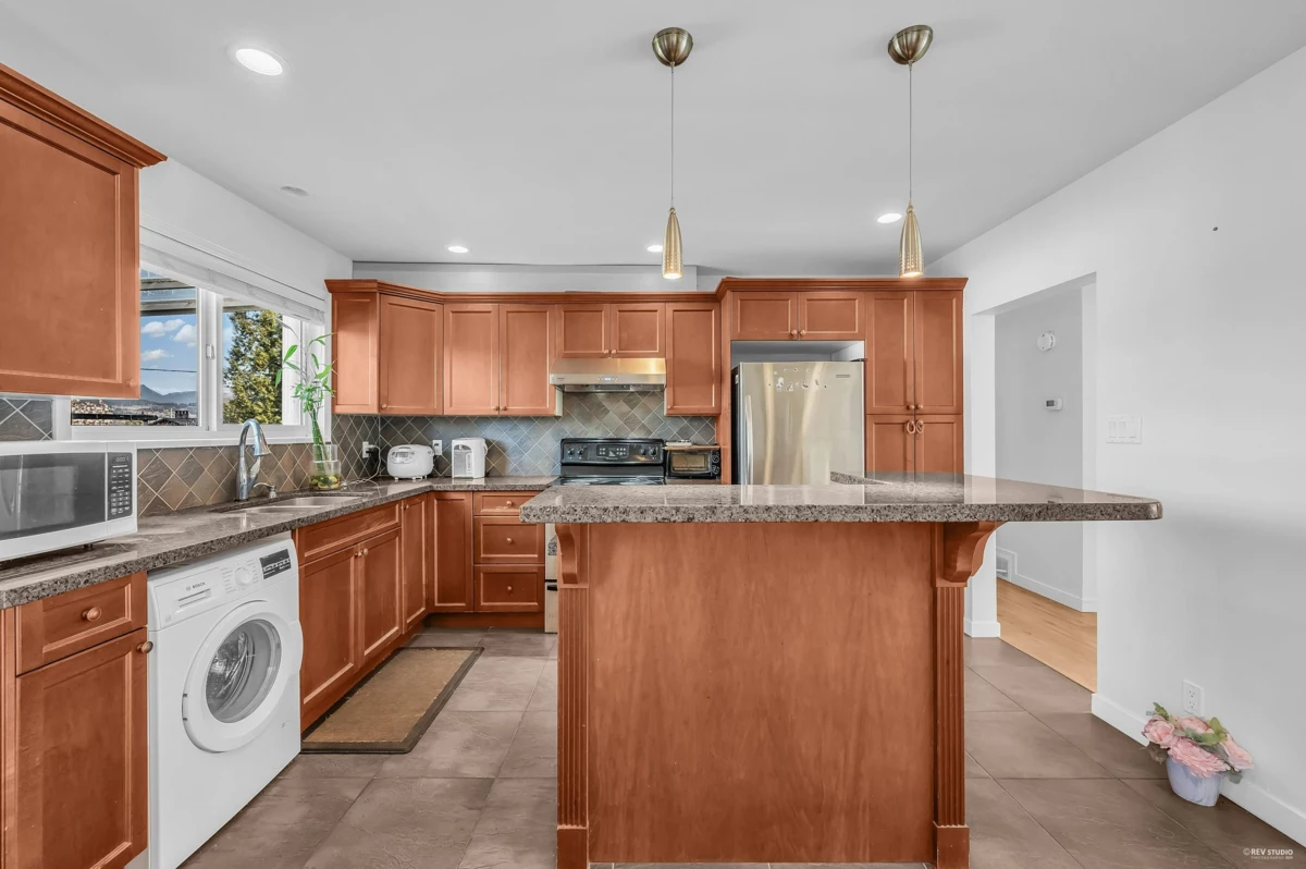 Bedroom 2 Photo of 818 Seymour Drive, Coquitlam, BC