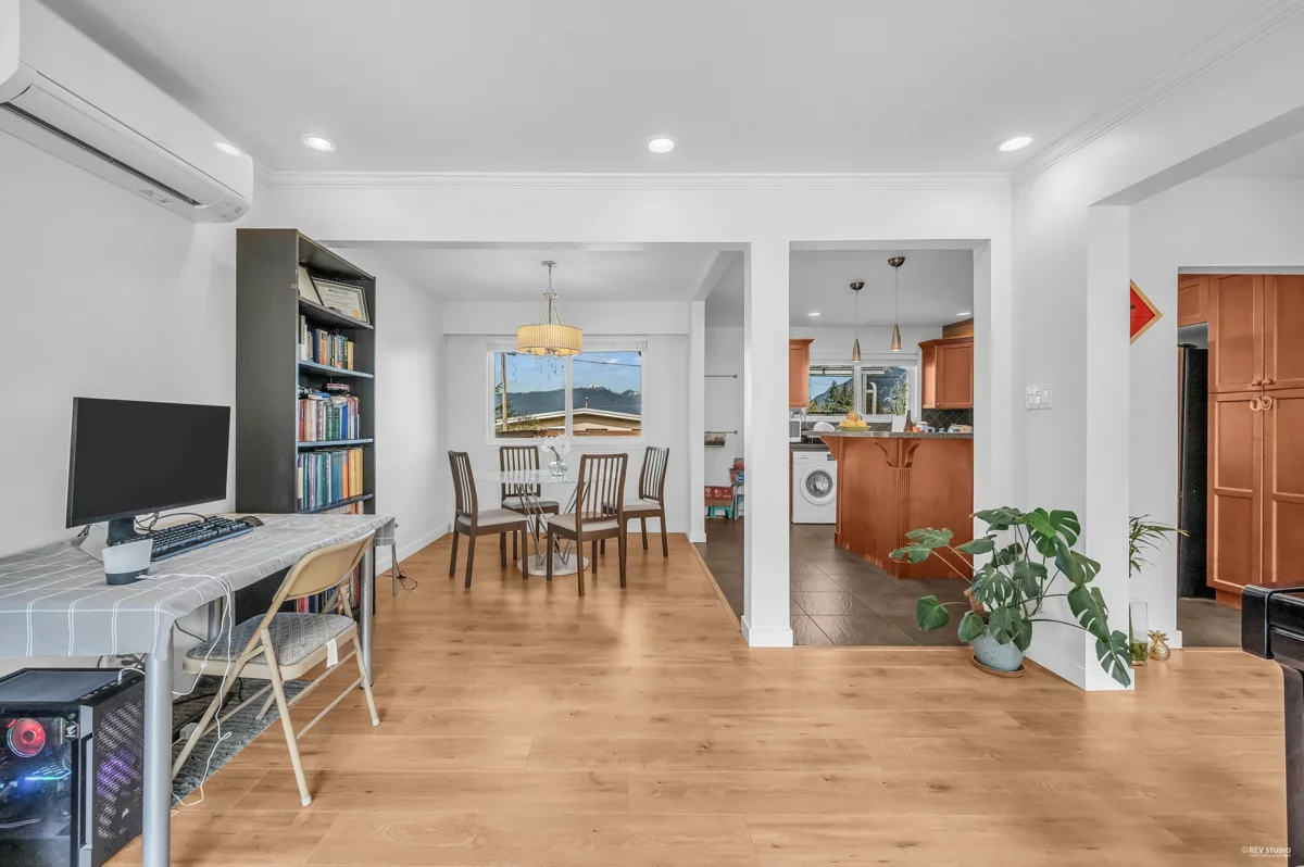 Pantry Photo of 818 Seymour Drive, Coquitlam, BC