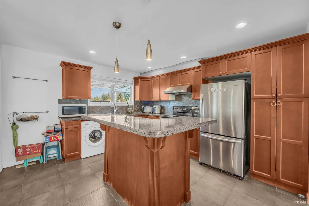 Primary Bedroom Photo of 818 Seymour Drive, Coquitlam, BC