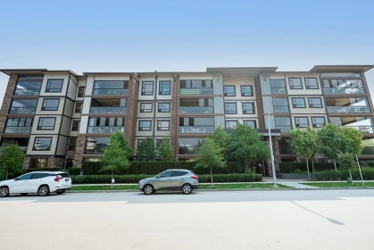 114 14588 Mcdougall Drive, Surrey, BC, Surrey — Apartment/Condo for sale