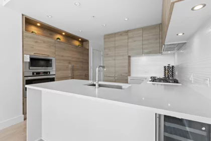 1007 7388 Kingsway, Burnaby, BC, Burnaby — Apartment/Condo for sale