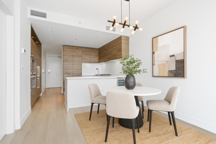 1007 7388 Kingsway, Burnaby, BC, Burnaby — Apartment/Condo for sale