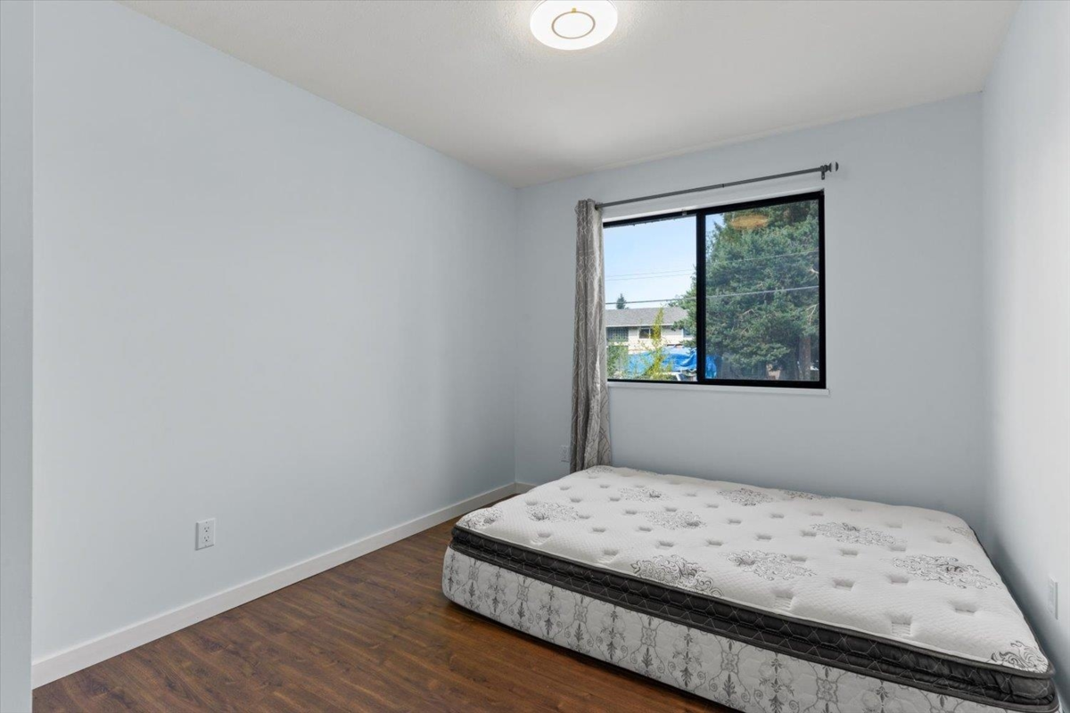 Powder Room Photo of 7976 Tanager Street, Mission, BC