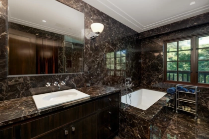 Powder Room Photo of 3538 Cypress Street, Vancouver, BC