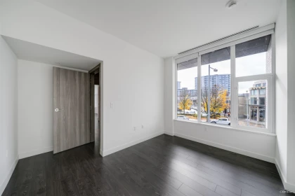 TH-03 8555 Capstan Way, Richmond, BC