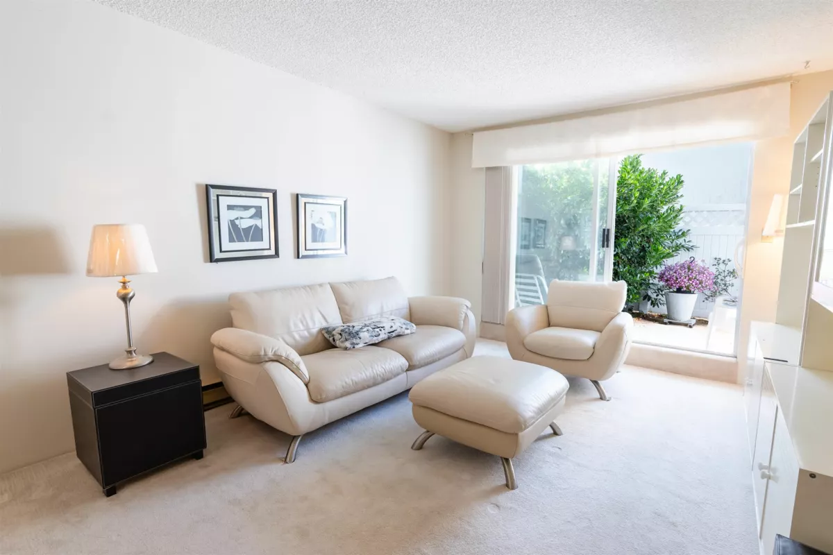 Family Room Photo of 110 32950 Amicus Place, Abbotsford, BC